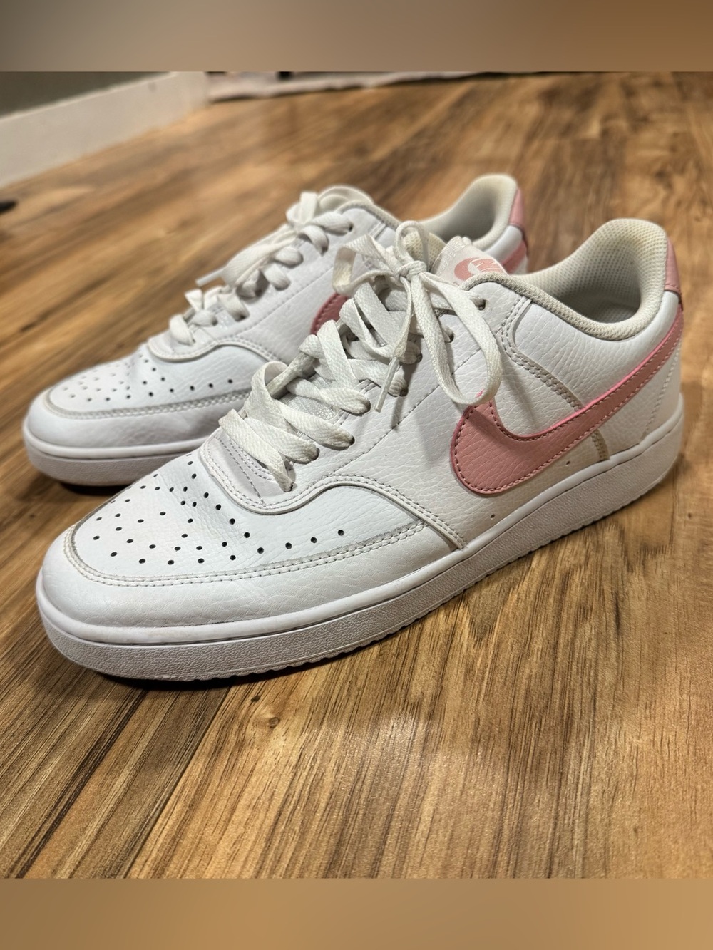 Nike Women’s White Sneakers with Pink Swoosh